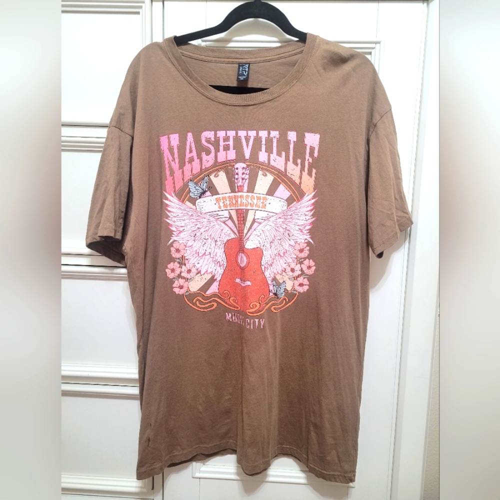💥3/$24 Women's Nashville‎ T Shirt